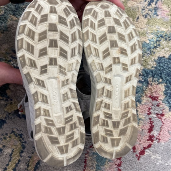 Ecco- phorene- size 38- gray-3 velcro adjustable straps - Picture 5 of 8